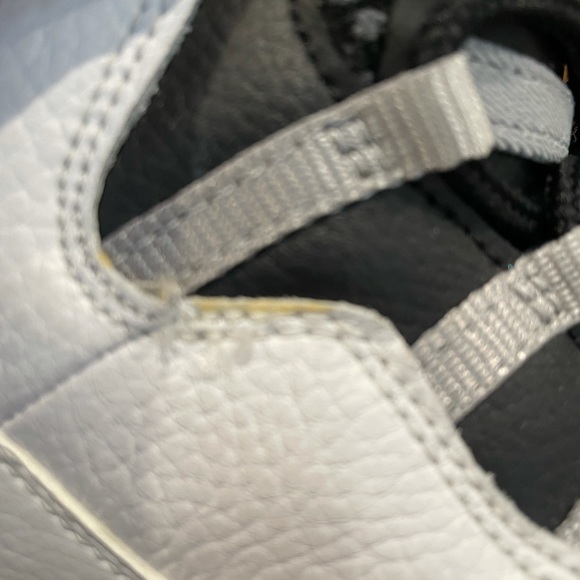 2005 retro 10 Jordan’s - Picture 8 of 8